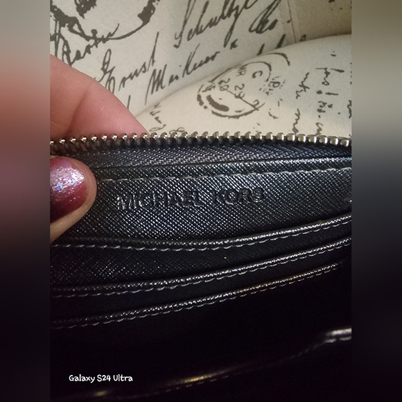 Michael Kors Metallic Python Zip Around Medium Wallet NWOT w/ Wristlet Strap - Picture 13 of 13